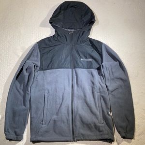 Colombia hooded fleece